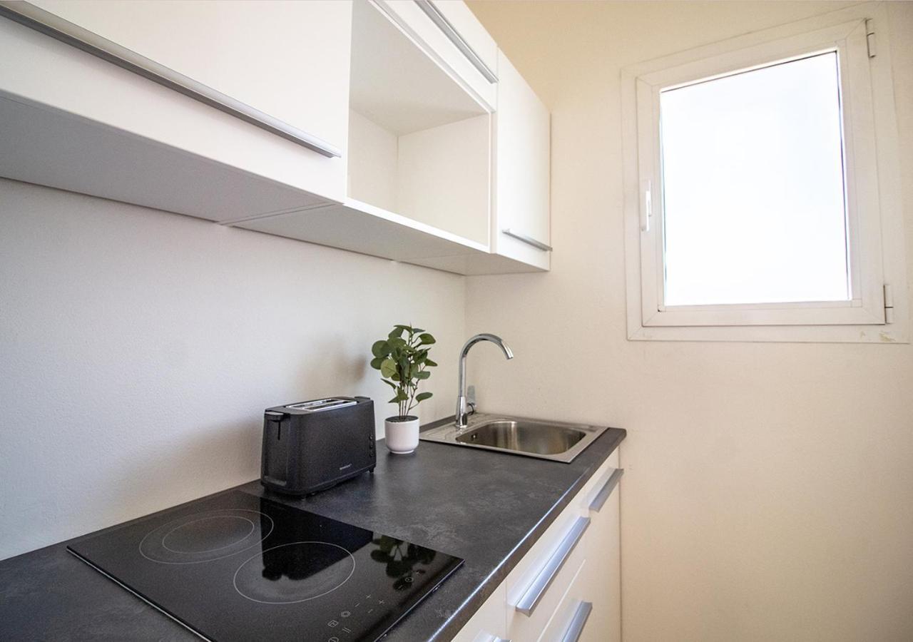Athena Rooms - Parcheggio Privato Болоня Екстериор снимка