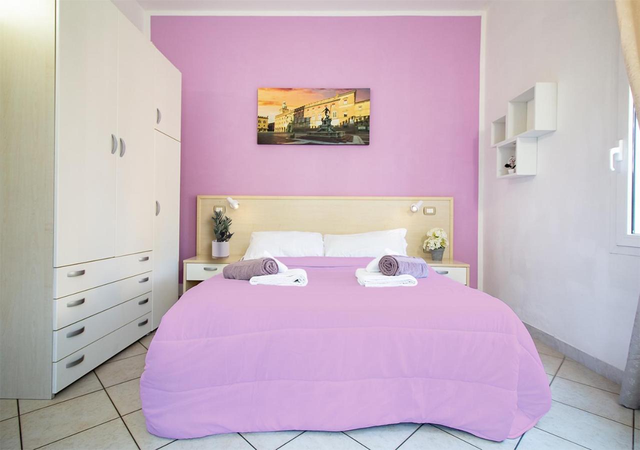 Athena Rooms - Parcheggio Privato Болоня Екстериор снимка