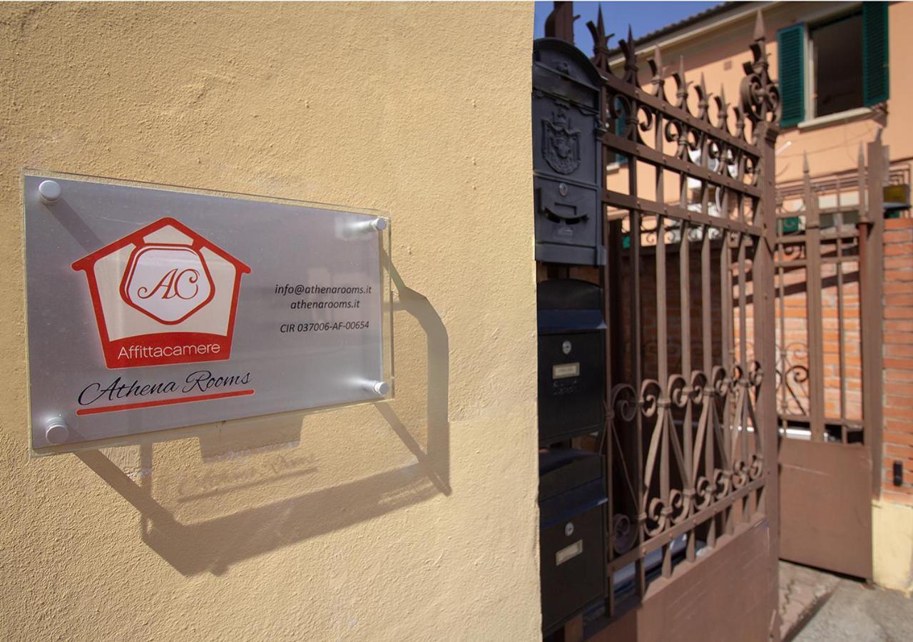 Athena Rooms - Parcheggio Privato Болоня Екстериор снимка