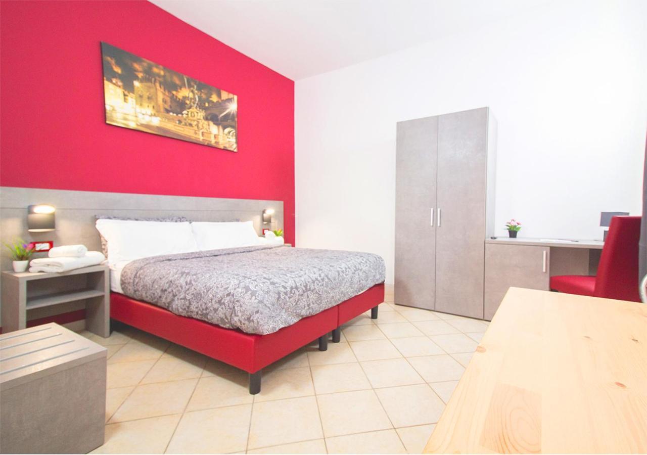 Athena Rooms - Parcheggio Privato Болоня Екстериор снимка