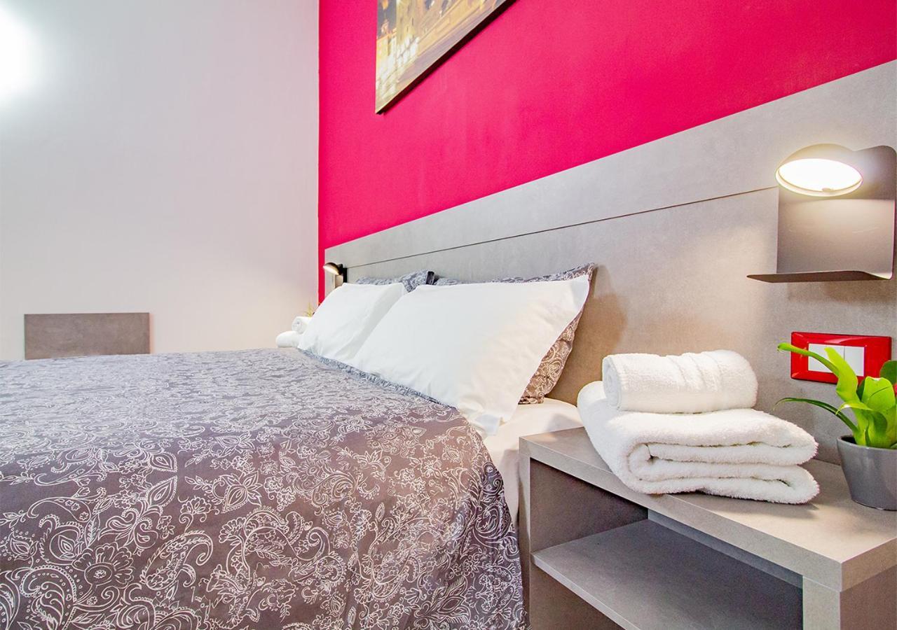 Athena Rooms - Parcheggio Privato Болоня Екстериор снимка